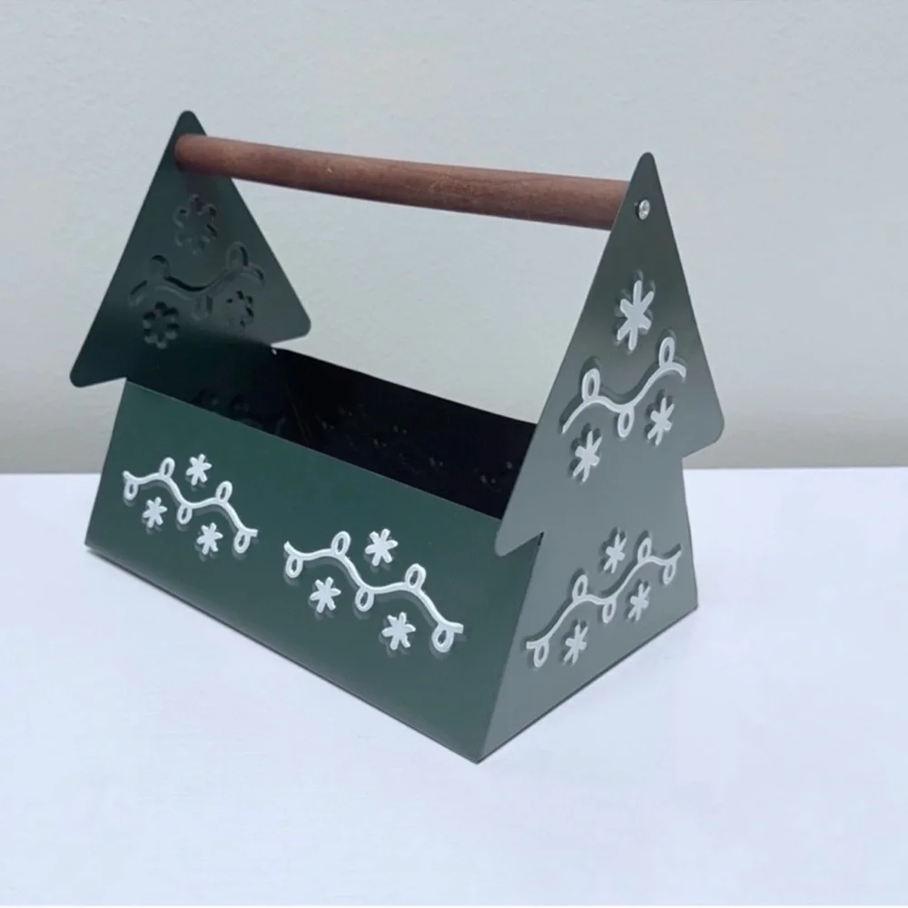 Target Bullseye Playground Christmas Green Christmas Tree Metal Caddy Basket